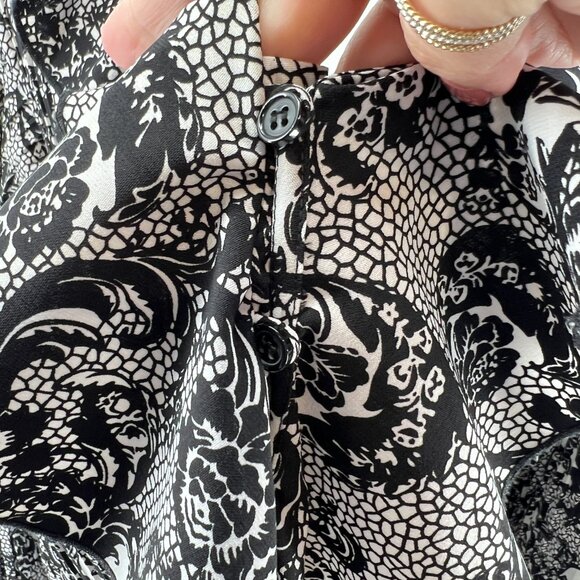 🖤Laura Plus Size 20 Floral Ruffle  long sleeve Blouse - Elegant & Flow - Picture 7 of 13